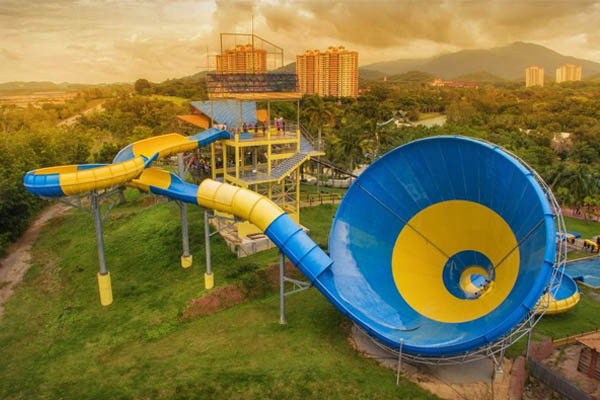 A Famosa Water Theme Park