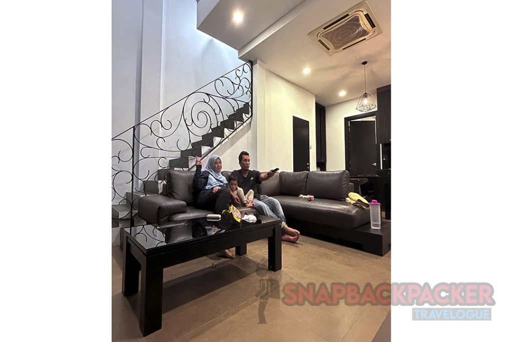Review Hermitage Boutique House Taiping – Penginapan Macam Rumah Sendiri 2 ruang tamu